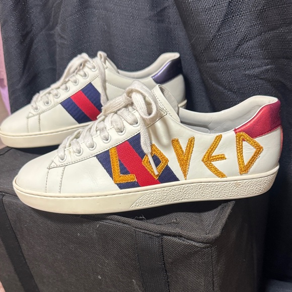 Gucci White Sneakers with Red and Blue Stripes - Picture 1 of 7